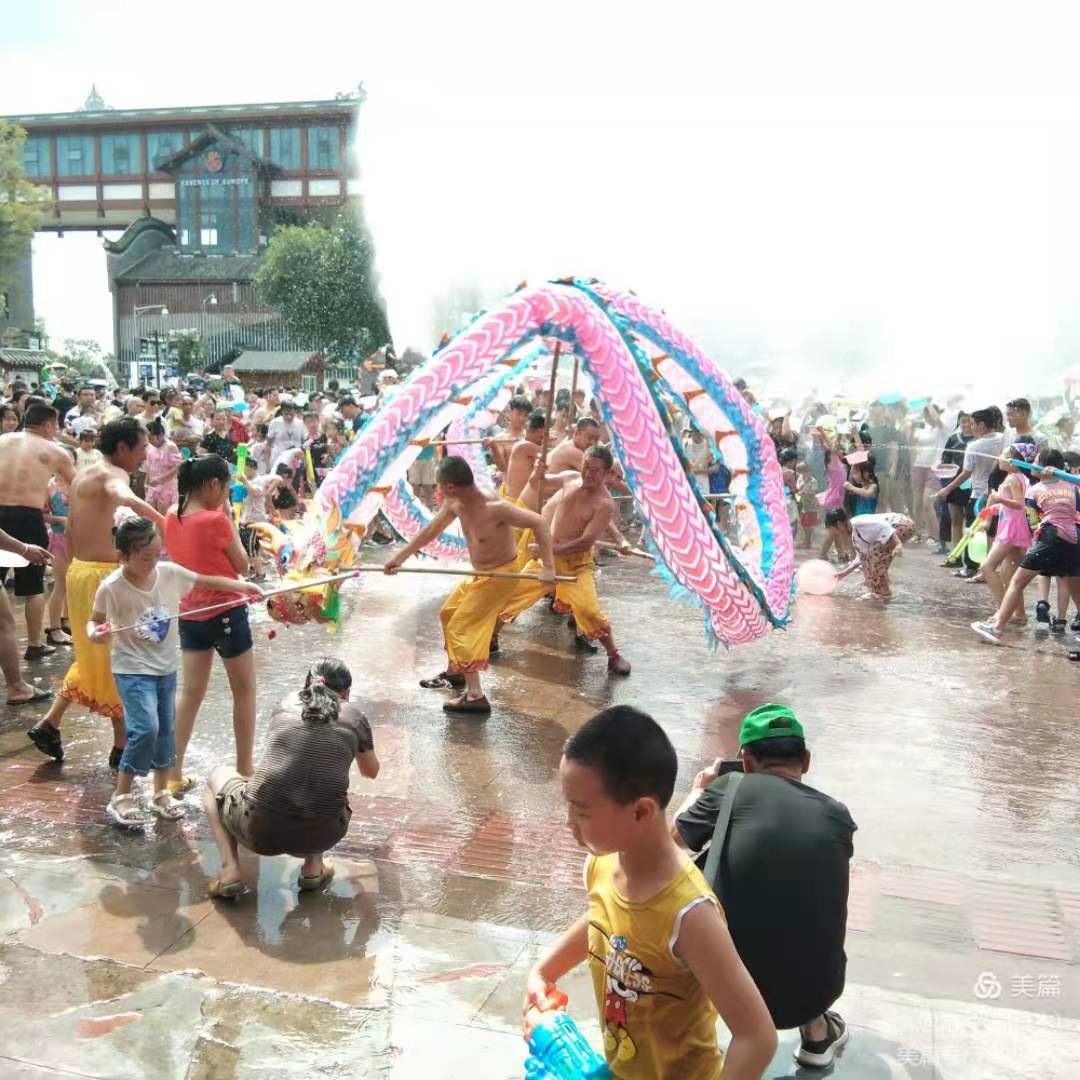 【風戀】客家水龍舞，古鎮(zhèn)雨浪飛（散文）